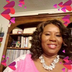 Meet your Posher, Denise